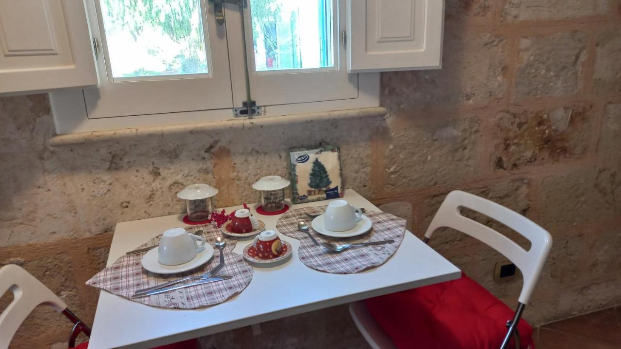 Villino Tronchetto Bianco Bed and Breakfast Mola di Bari Buitenkant foto